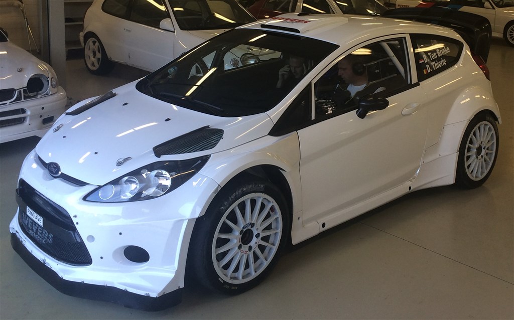 Det er i denne Ford Fiesta WRC, at Esben Hegelund får rallycomeback til DM-serien. Det sker ved Danboring Rally Denmark.